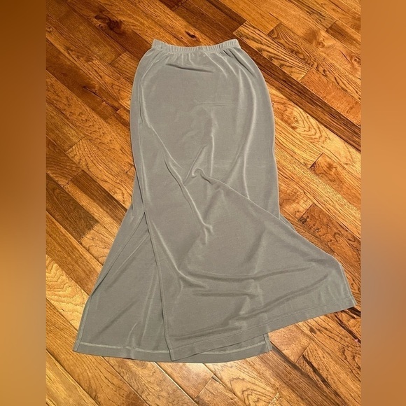 Woman's Gray Wrinkle Resistant Maxi Skirt Side Slits Super Comfortable Top Avail - Picture 1 of 8